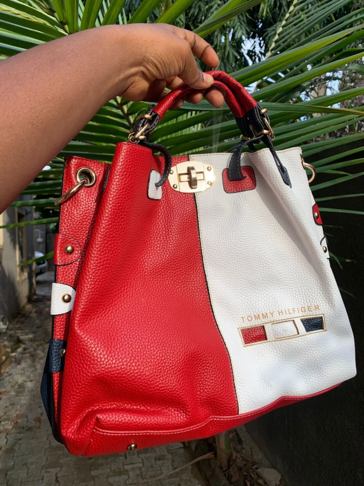 Tommy Hilfiger bag - Image 2