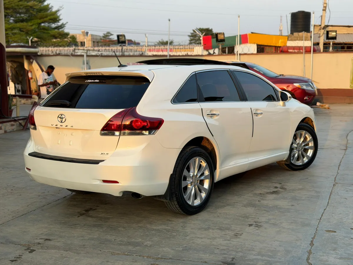 Foreign Used Toyota Venza 2015 Fullest Option - Image 9