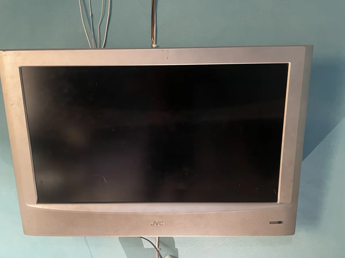 Tokunbo jvc television - Image 1