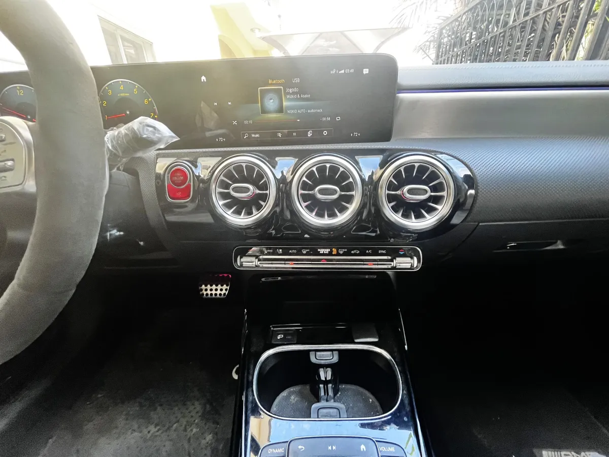 2022 Mercedes CLA45 AMG - Image 8