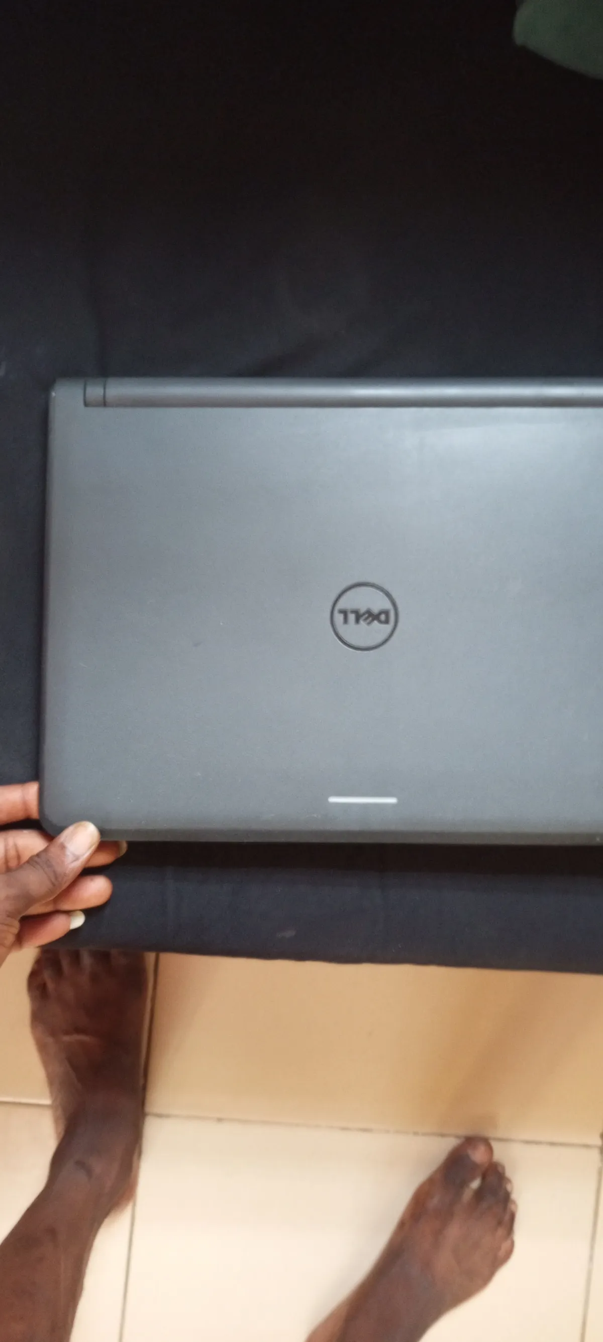 Dell latitude 3350 - Image 1