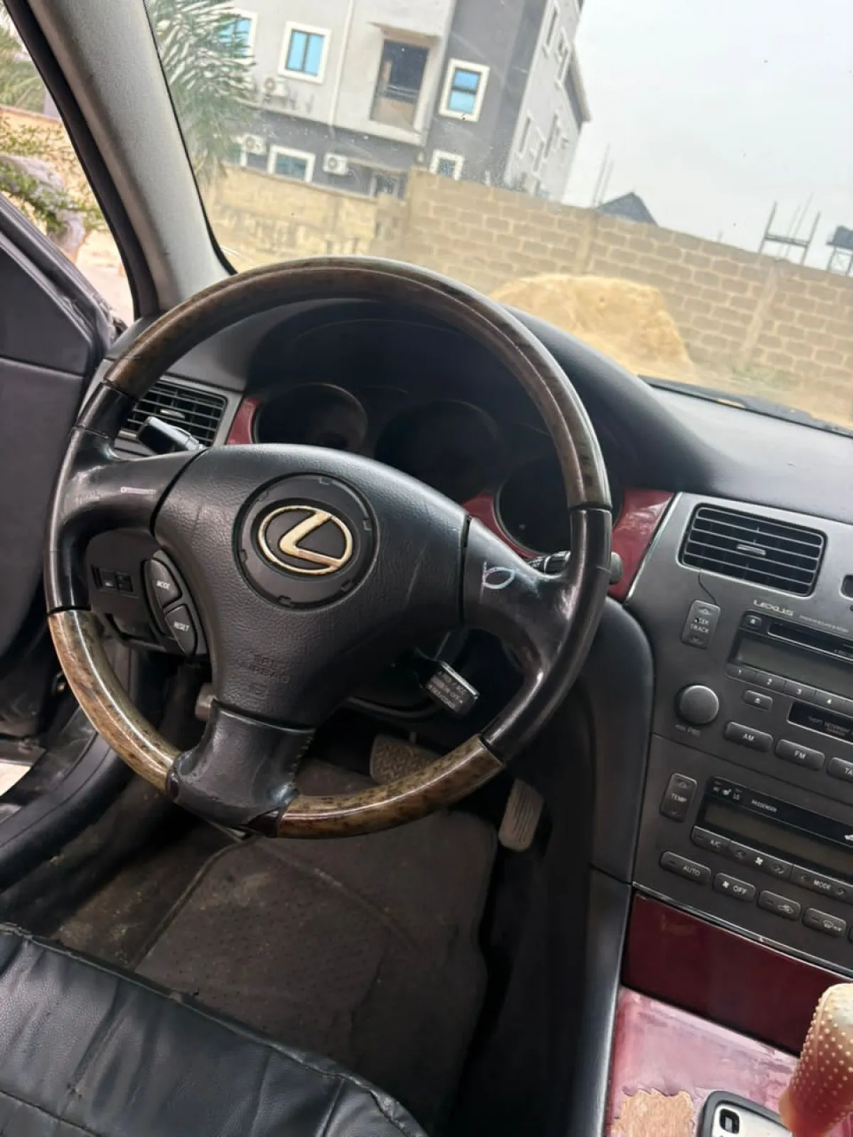 Lexus es 330 2005 black - Image 6