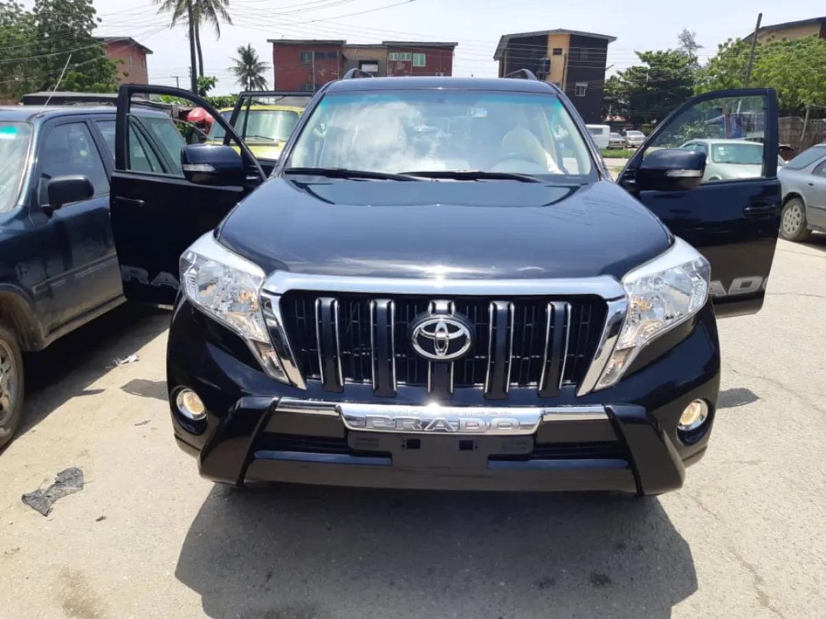 2015 Toyota Land Cruiser Prado VX. L - Image 1