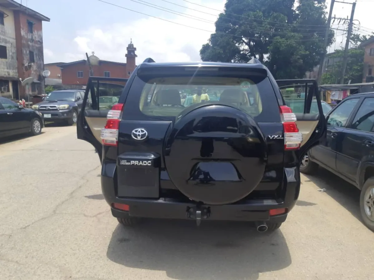 2015 Toyota Land Cruiser Prado VX. L - Image 5