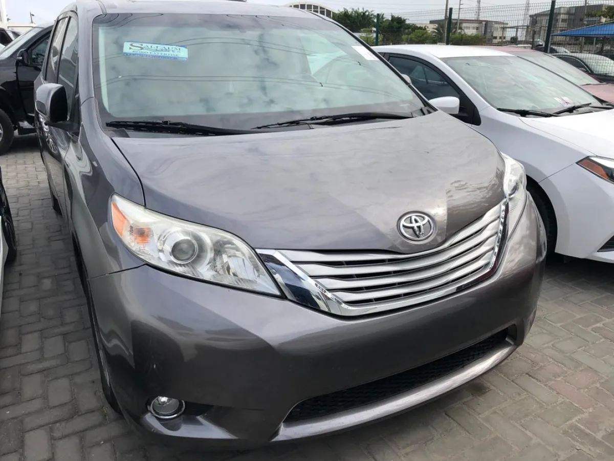 2015 Toyota Sienna Tokunbo Full Option - Image 4