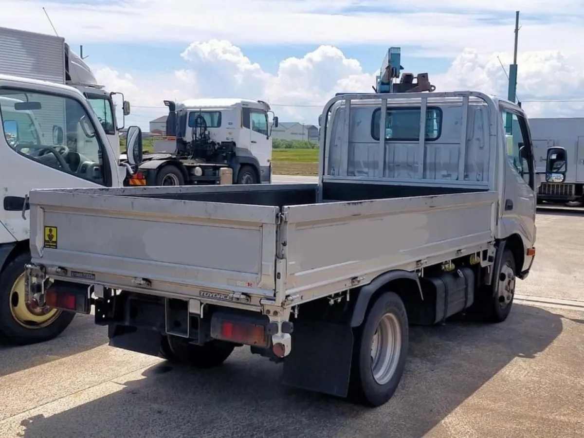 2013 Toyota Dyna Truck - Image 3