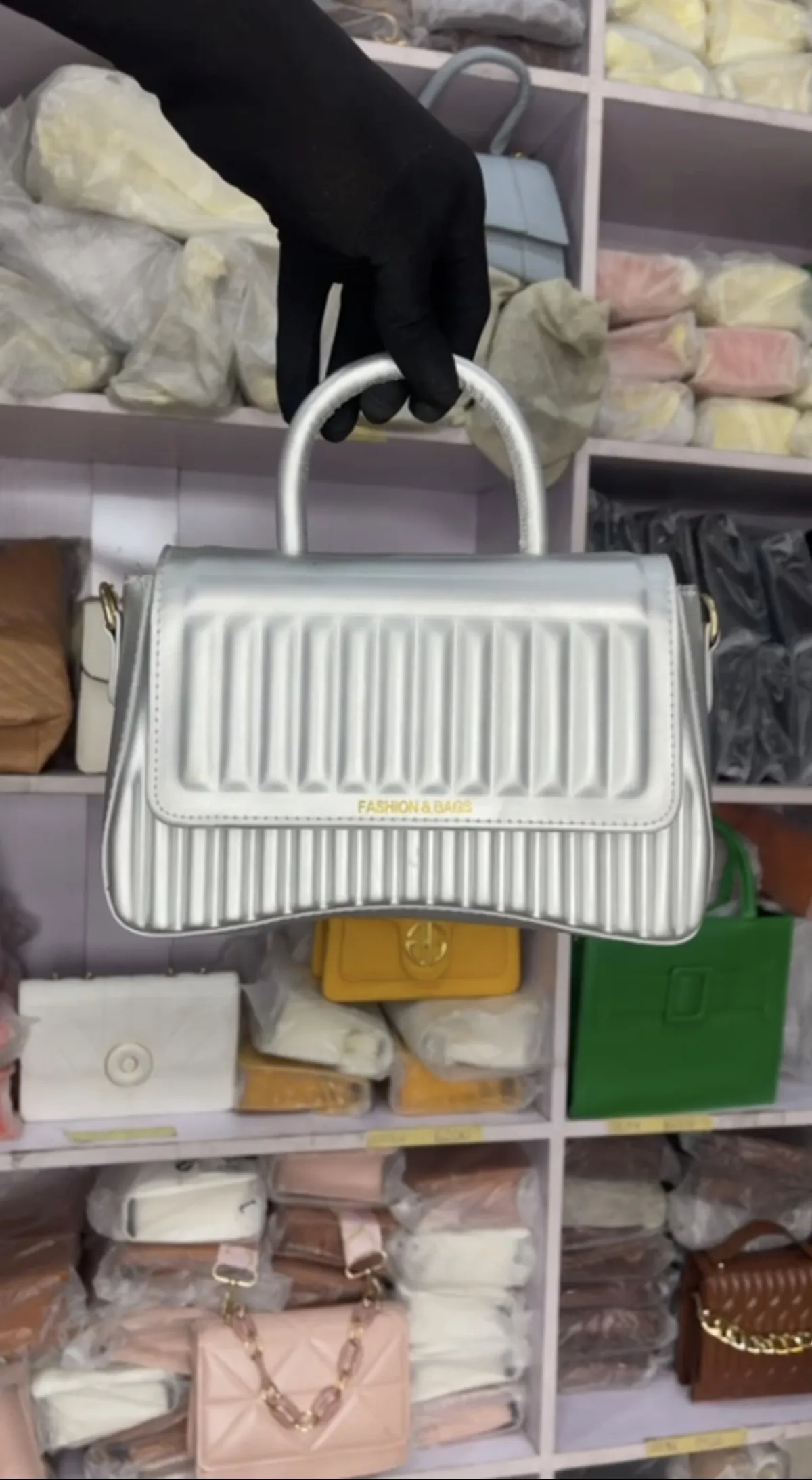 Silver handbag - Image 2