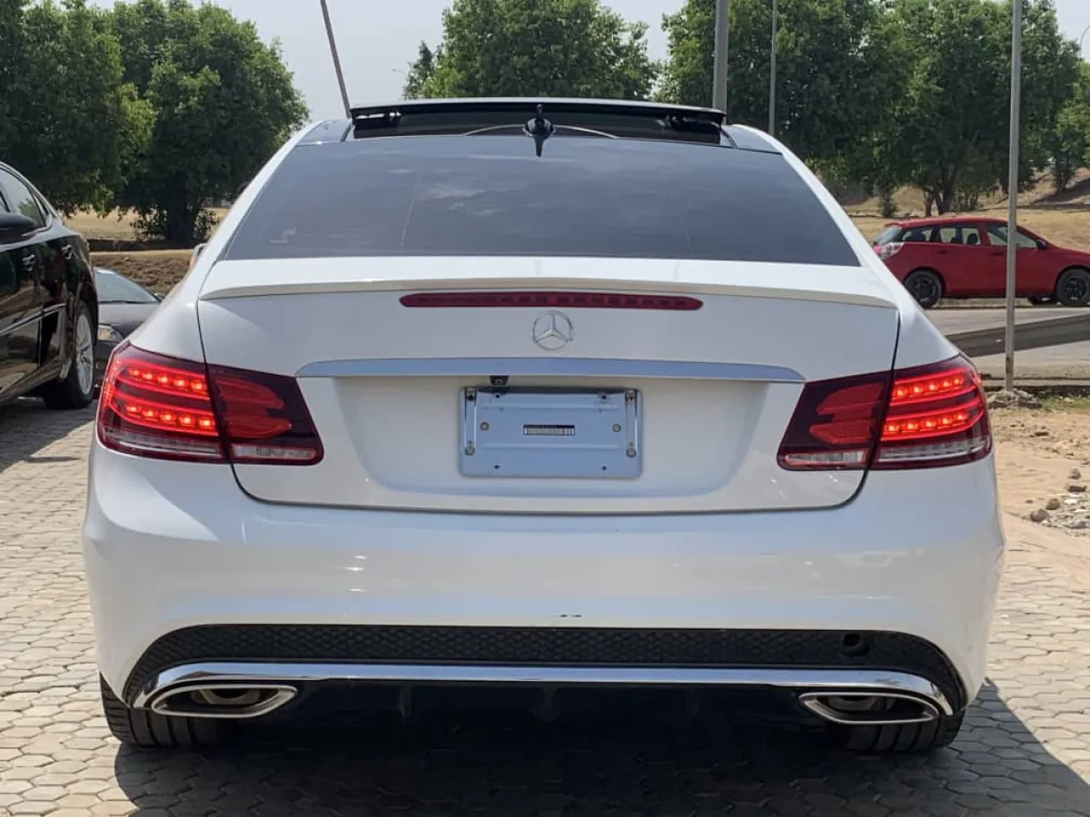 Foriegn Used 2017 Mercedes-benz E400 - Image 4