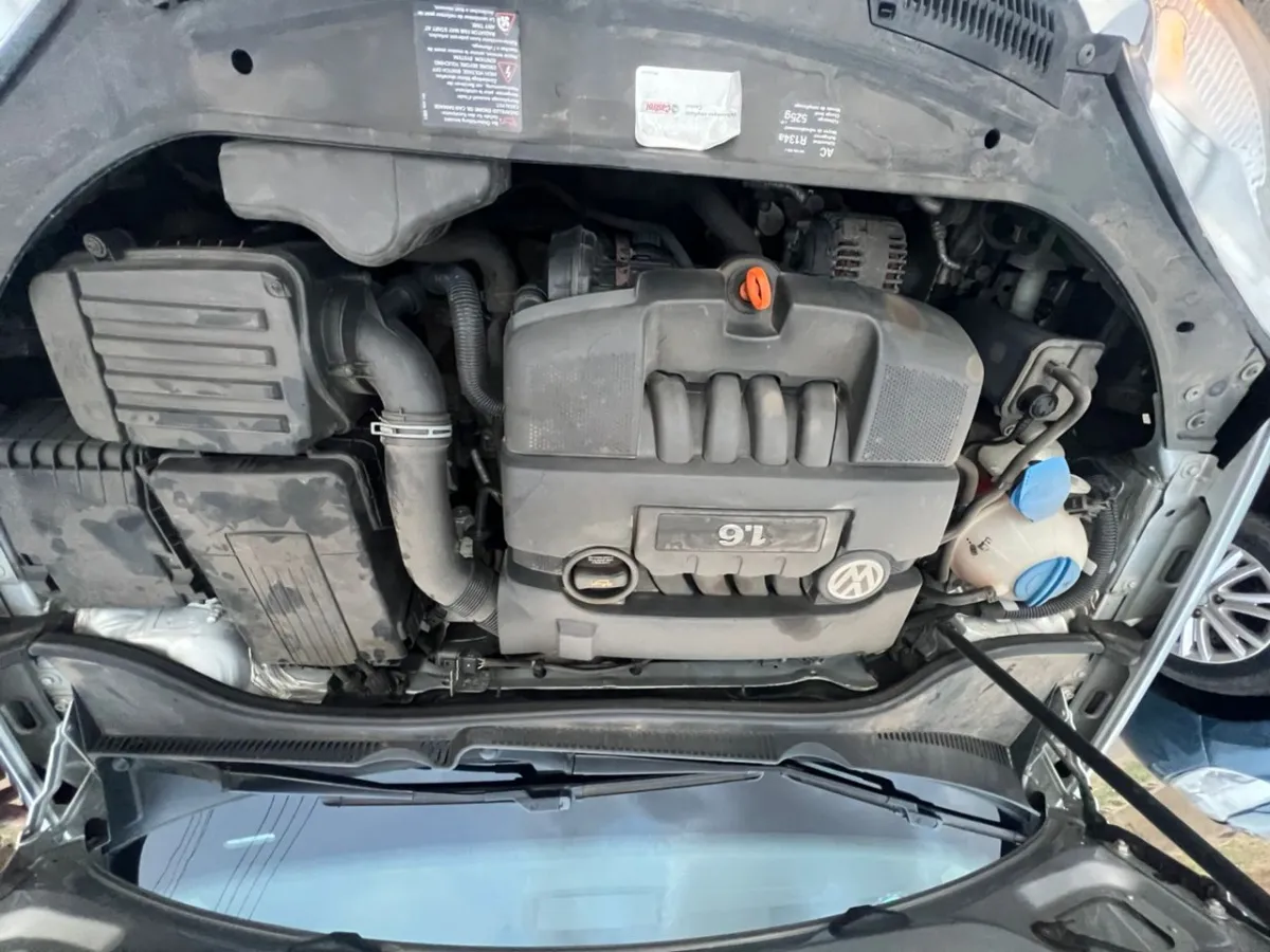 Volkswagen Golf 5 Au - Image 2