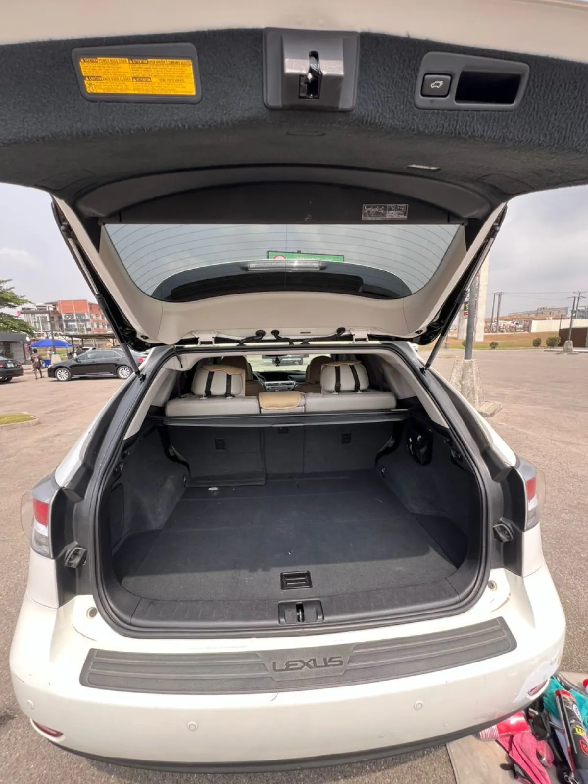 11 Months Used Lexus RX350 2015 Full Option - Image 9