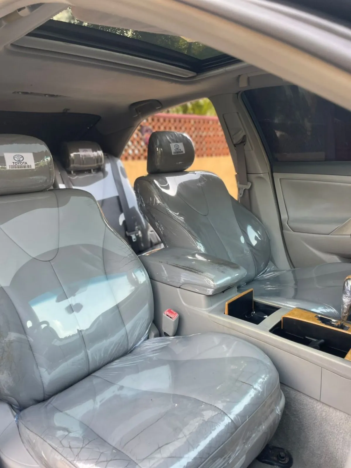 Registered Toyota Camry 2010 XLE - Image 5