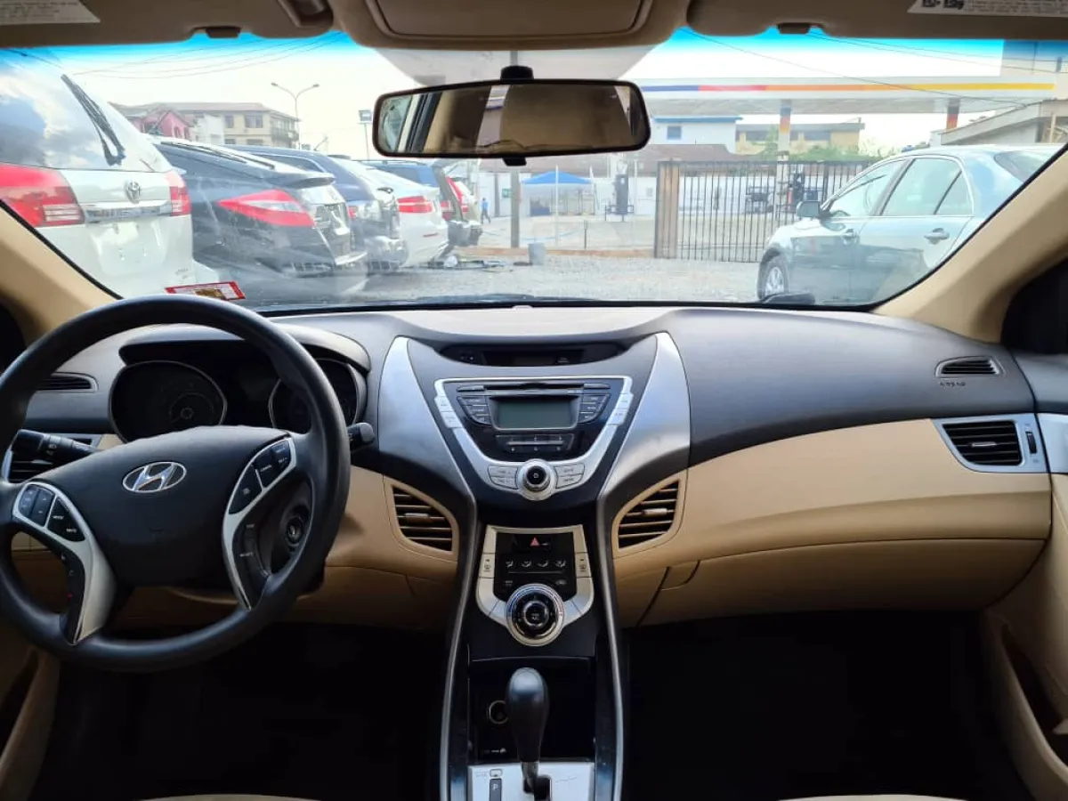 Foreign Used 2011 Hyundai Elantra For Sale - Image 4