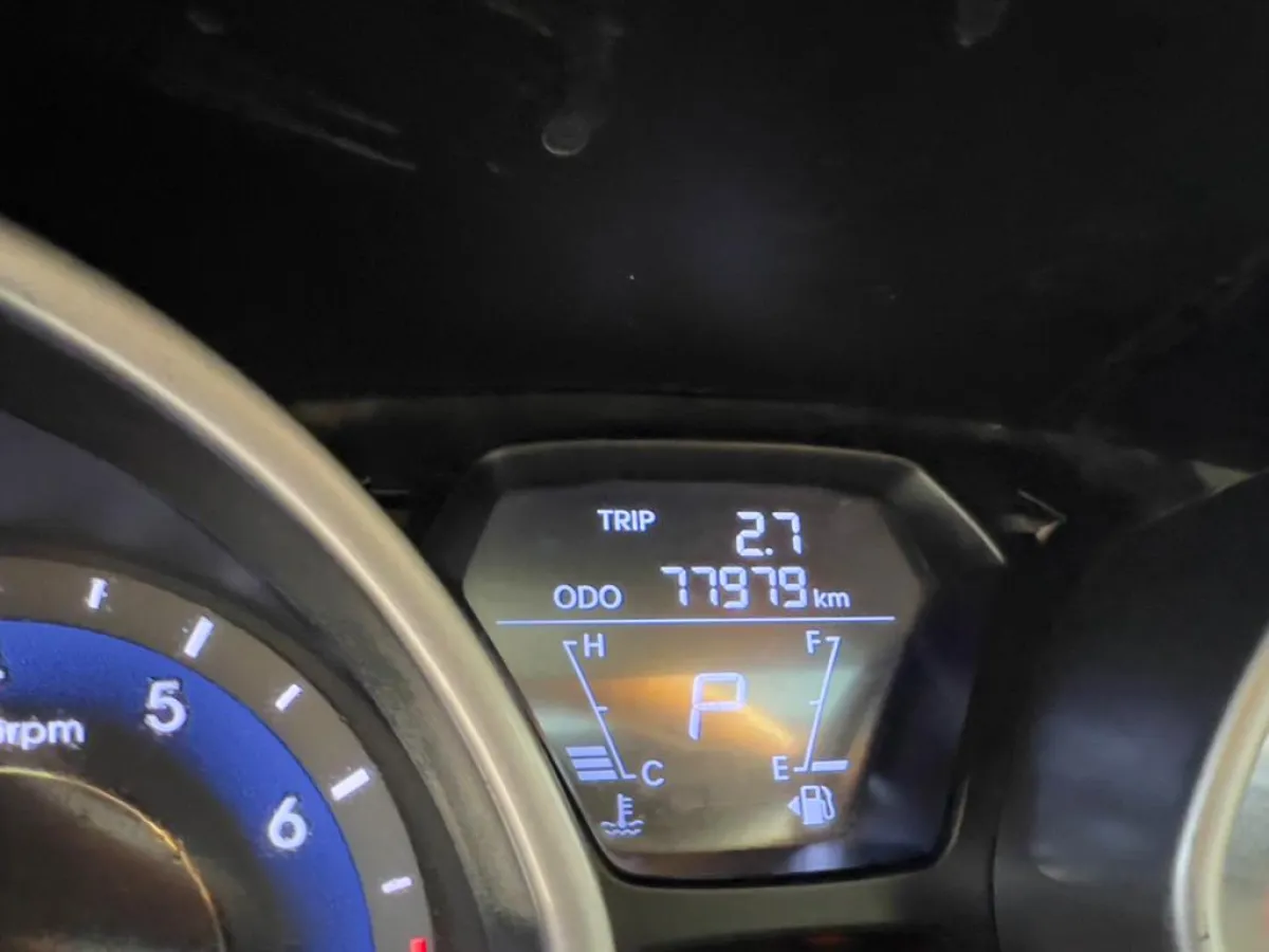 Neatly Used 2014 Hyundai Elantra With Original Custom - Image 4