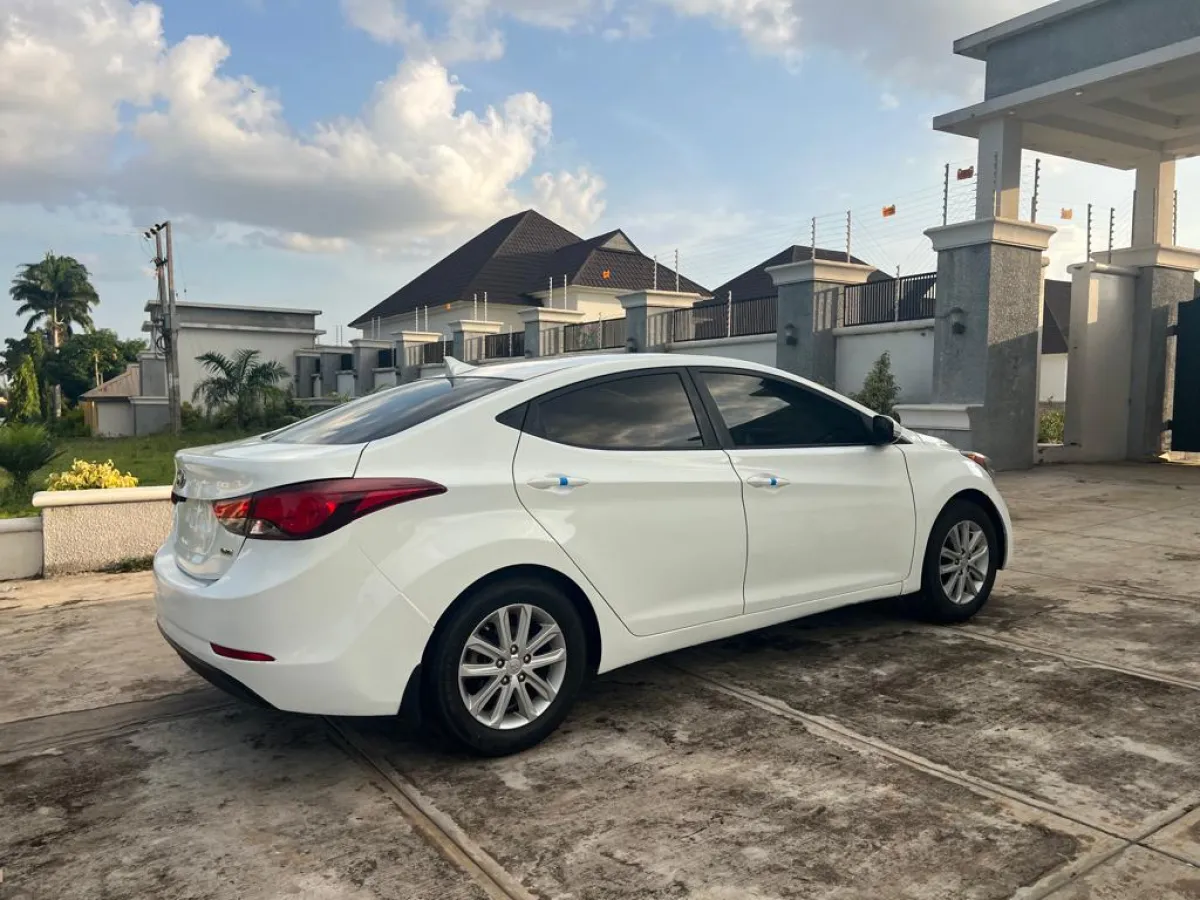 Neatly Used 2014 Hyundai Elantra With Original Custom - Image 7