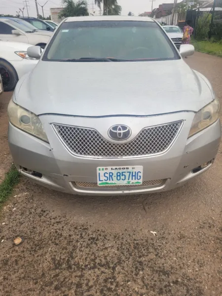Toyota Camry XLE 2004 model