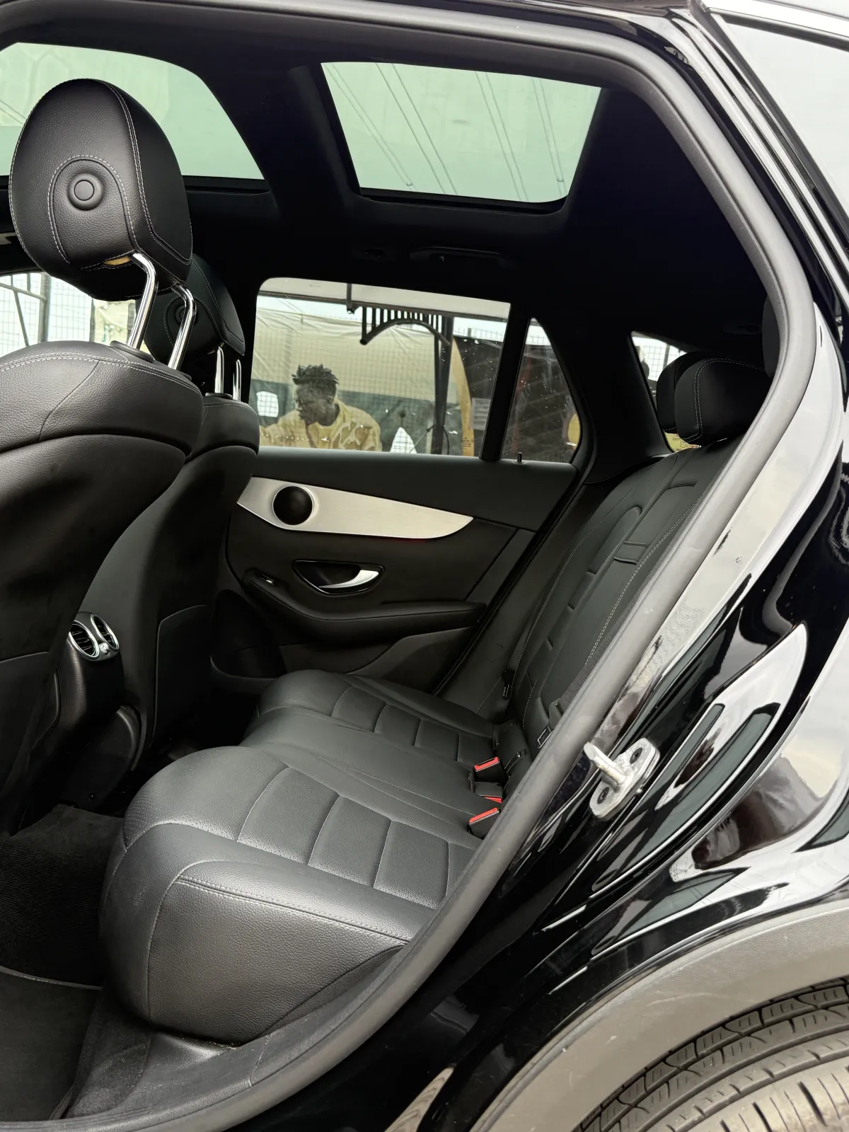 MERCEDEZ benz GLC300 - Image 6