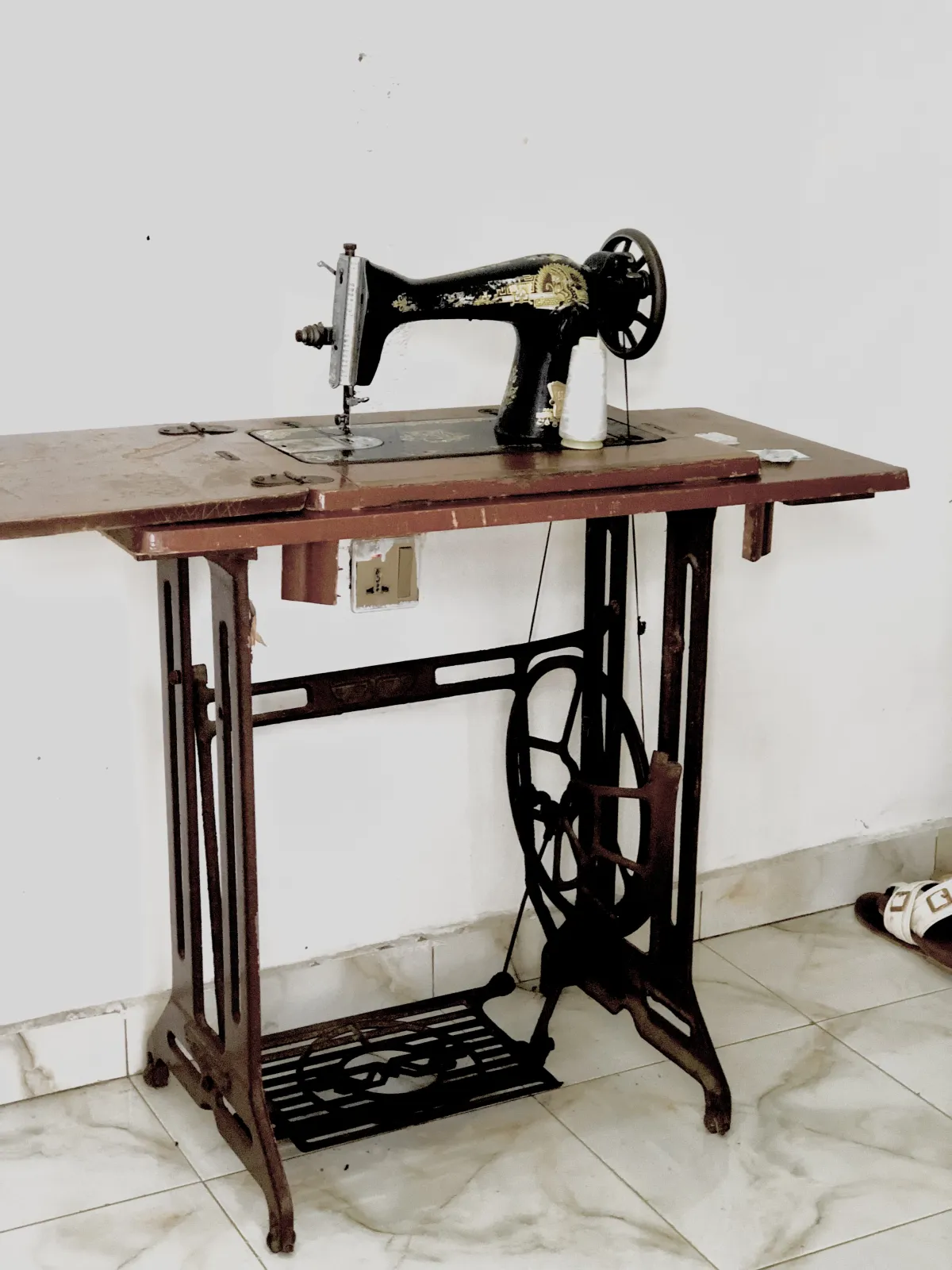 Manual butterfly sewing machine - Image 2