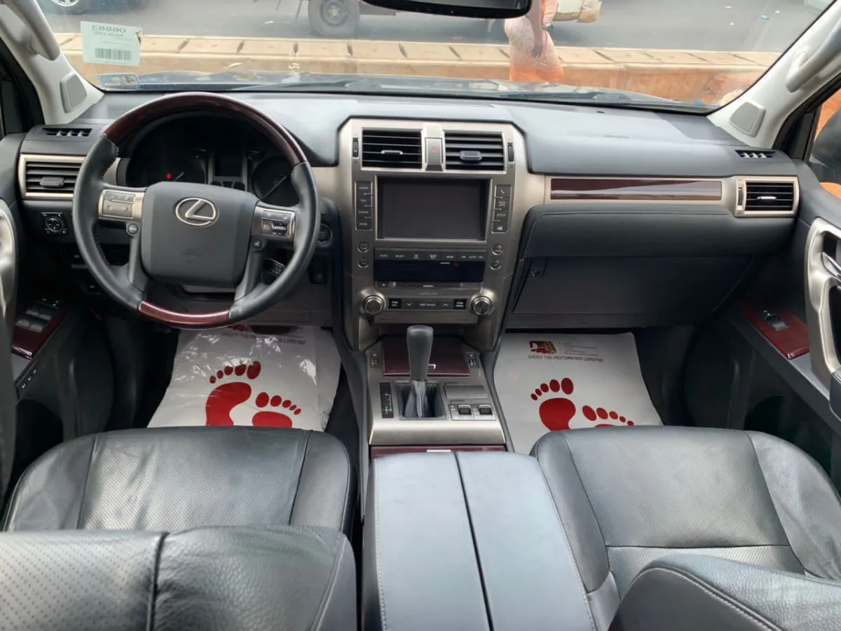 Tokunbo Lexus GX 460 2015 - Image 3
