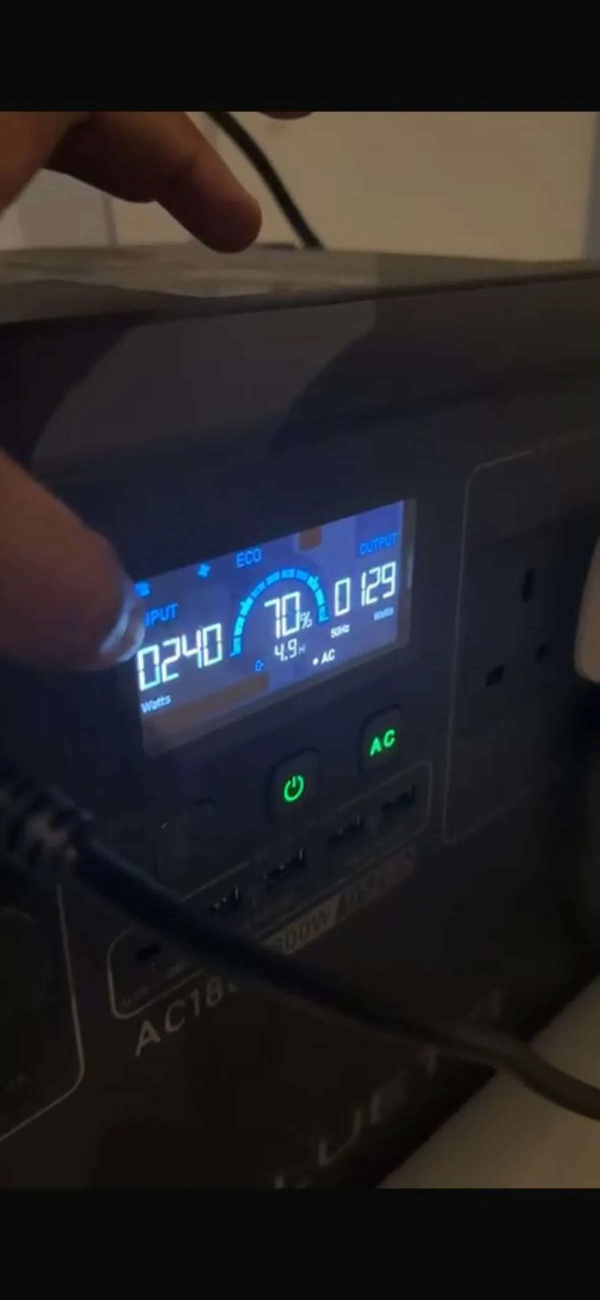 Fairly Used Solar System (Device And 4 Longi Panels) - Image 3