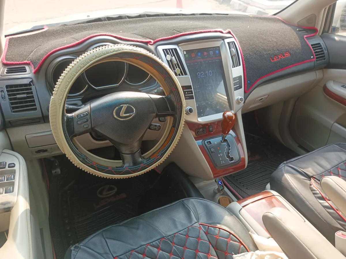 Lexus Rx330 - Image 2