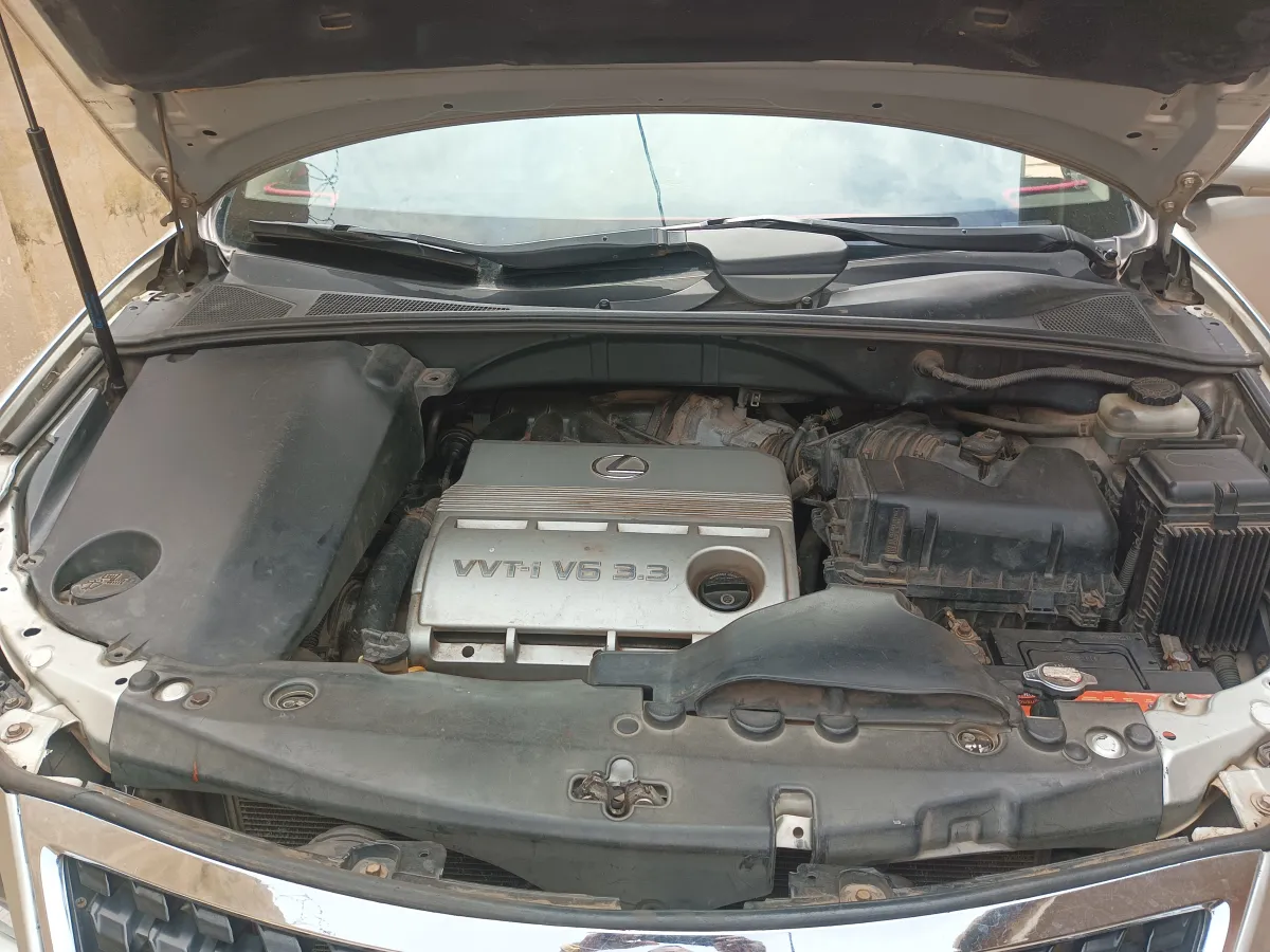 Lexus Rx330 - Image 5