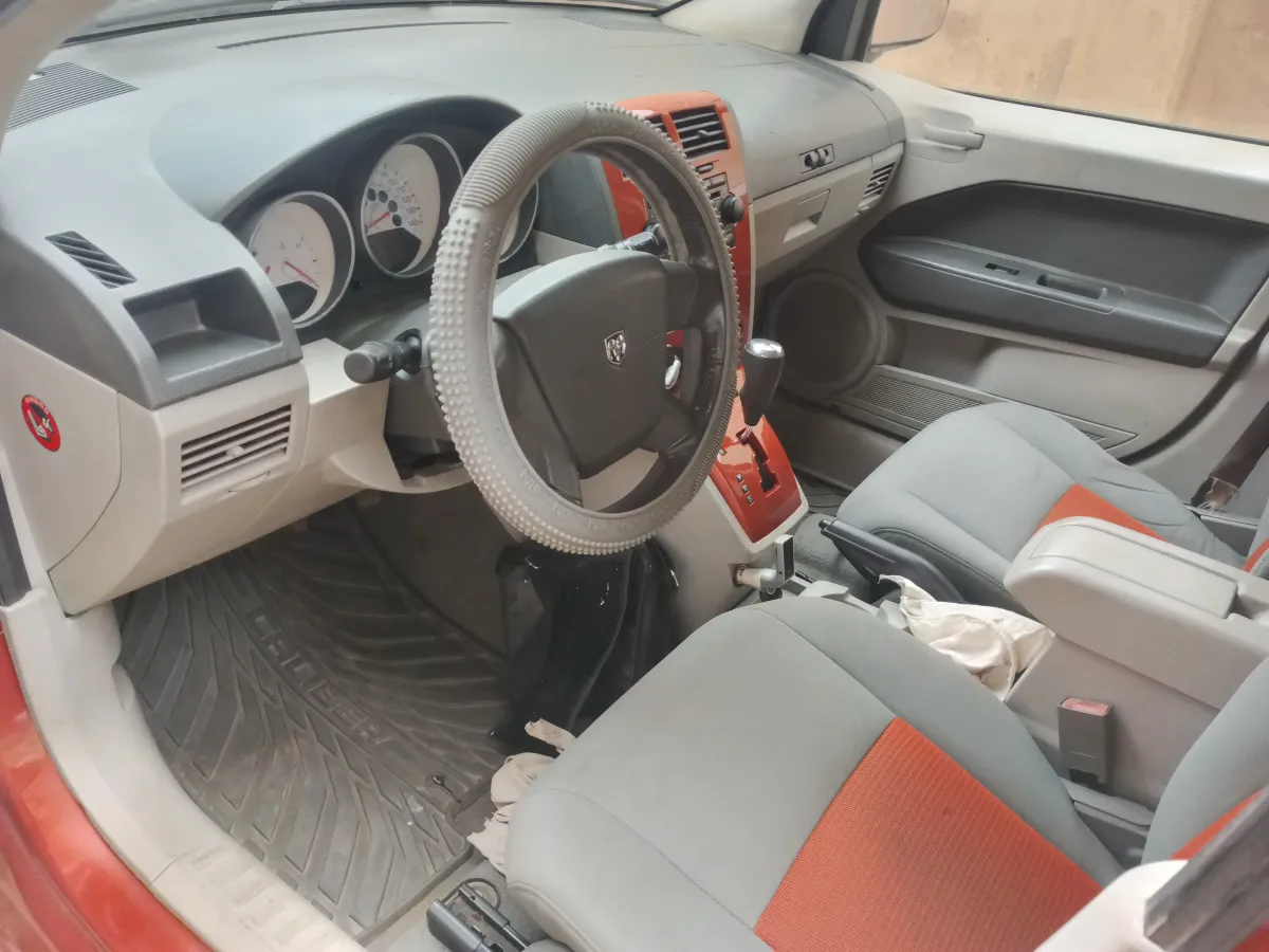 Dodge caliber - Image 6