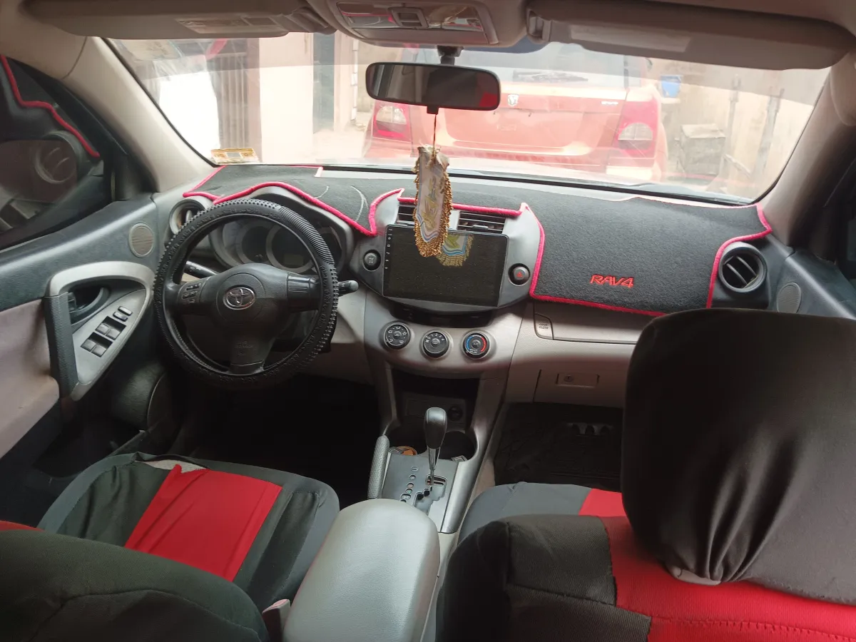 Toyota Rav4 - Image 4