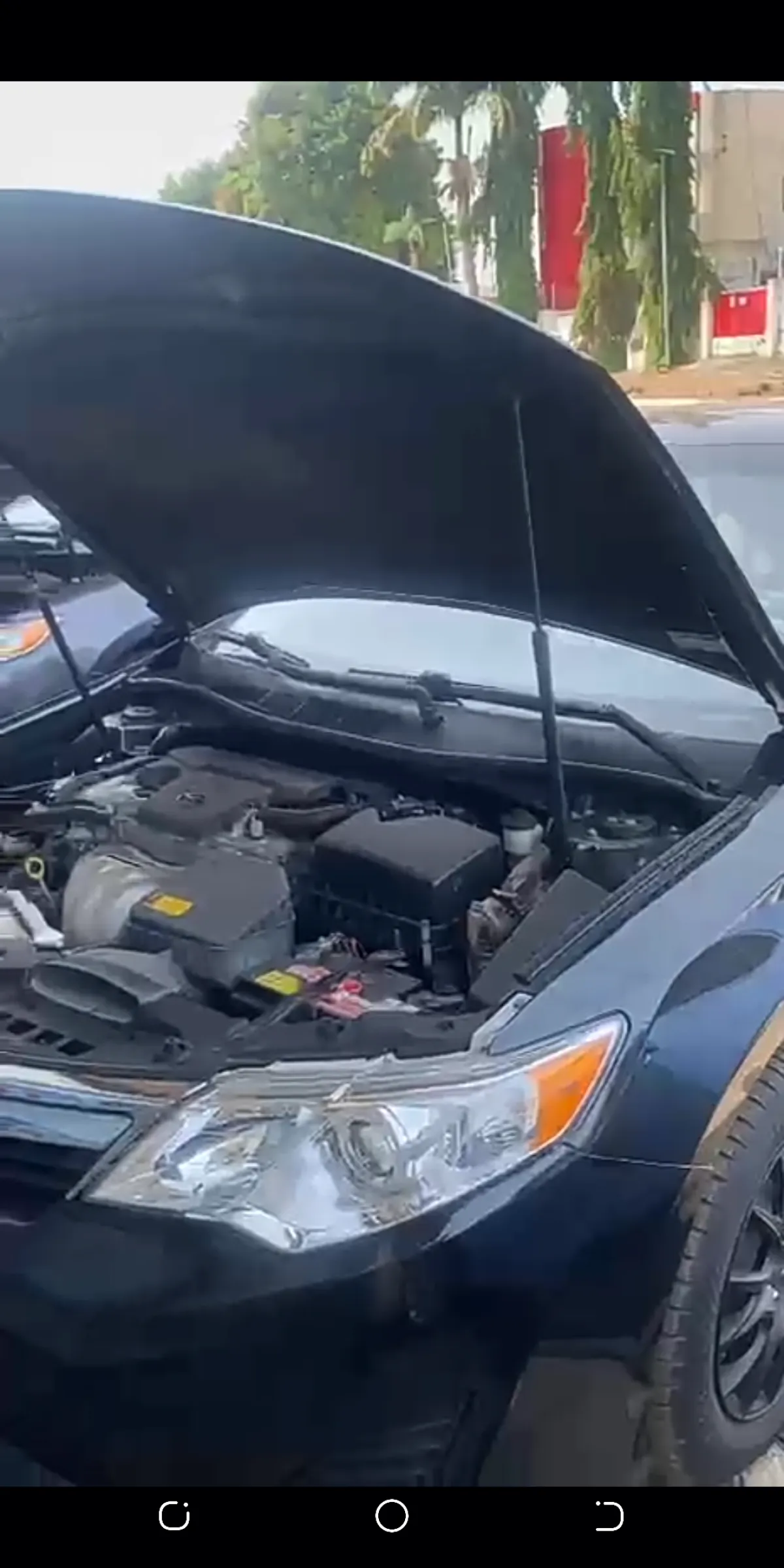 2014 Direct Toyota Camry LE - Image 3