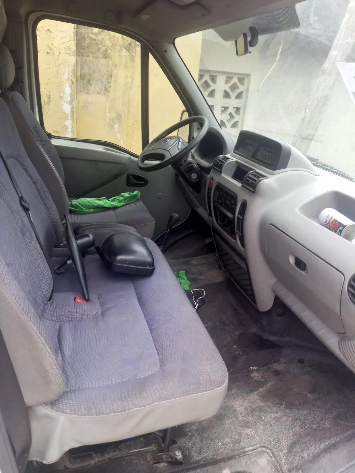 Nissan Interstate - Image 5