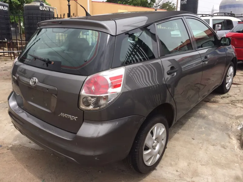 Tokunbo Toyota Matrix 4WD 2005 Arrived Full Option
