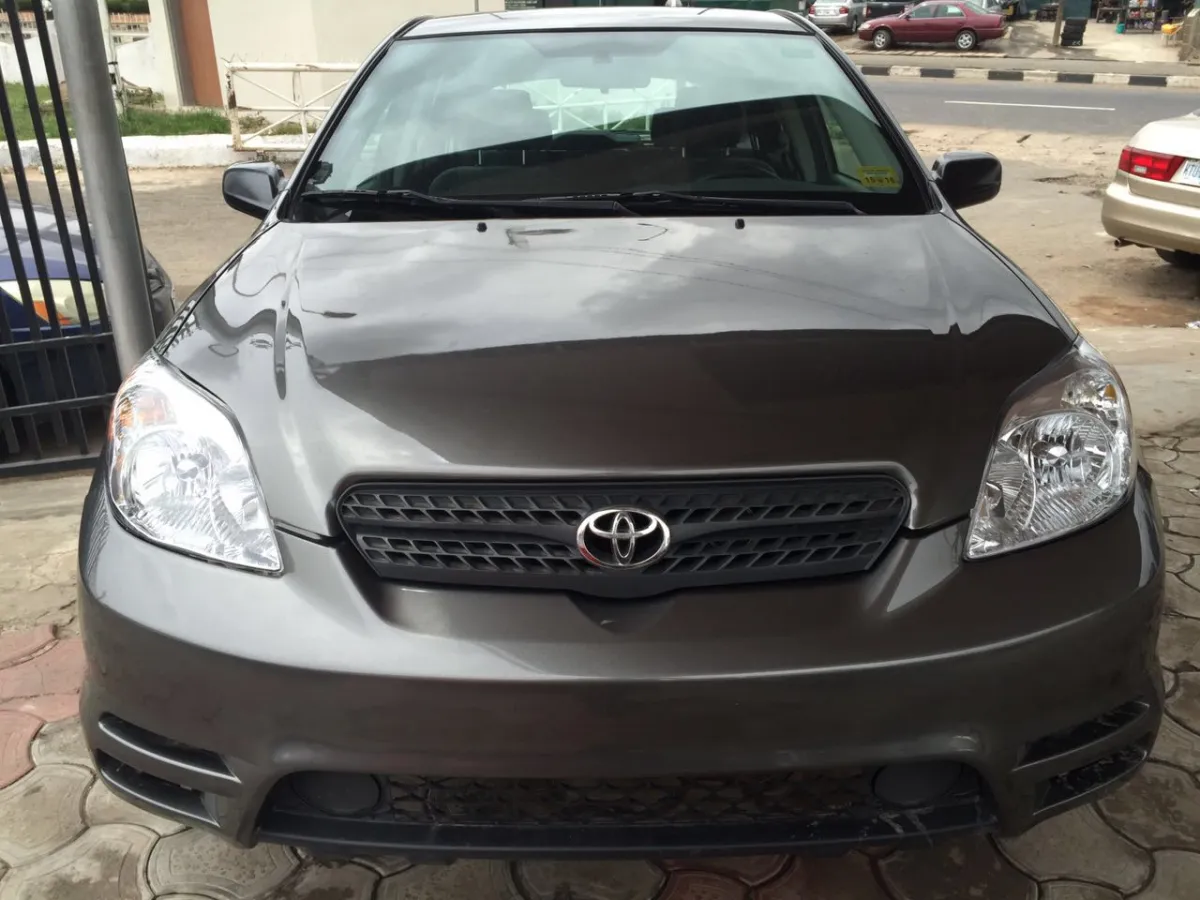 Tokunbo Toyota Matrix 4WD 2005 Arrived Full Option - Image 5