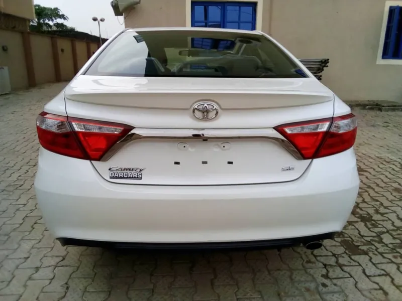 Tokunbo 2015 Toyota Camry Se Fully Loaded