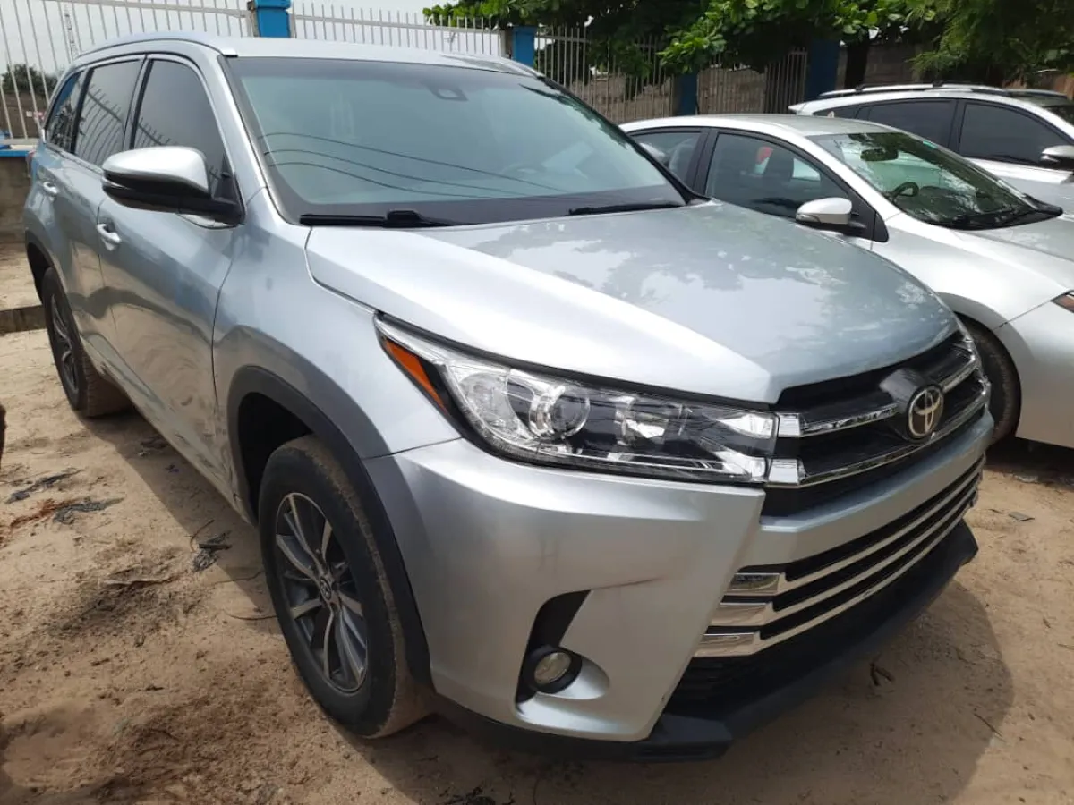 Toks 2018 Toyota Highlander XLE AWD For - Image 4