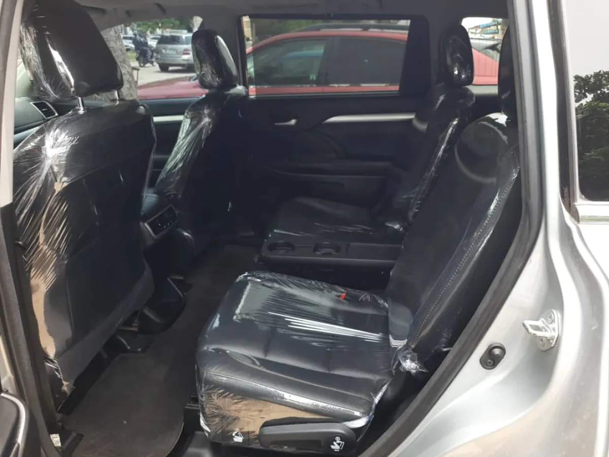 Toks 2018 Toyota Highlander XLE AWD For - Image 6