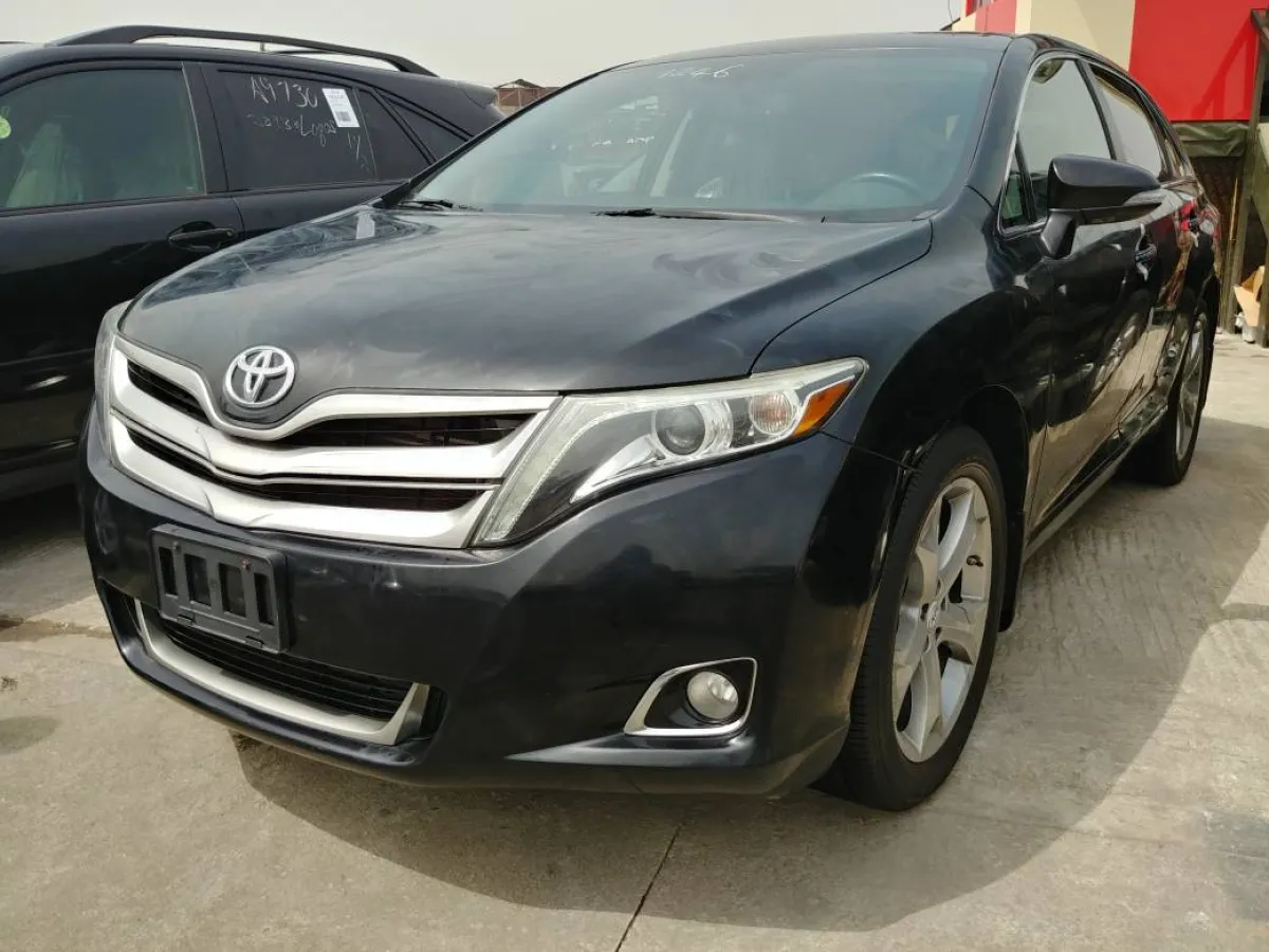 Grade A 2014 Limited Edition Toyota Venza - Image 1