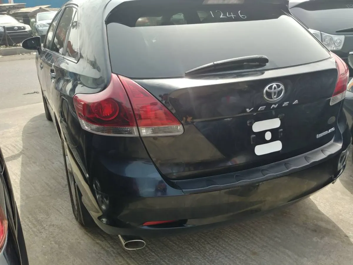 Grade A 2014 Limited Edition Toyota Venza - Image 5