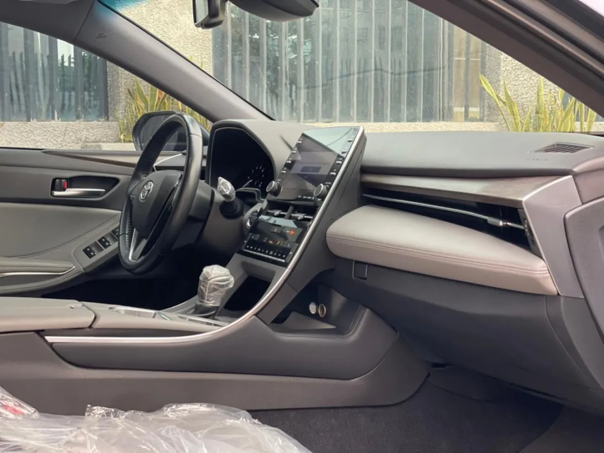 2018 Toyota Avalon XLE For Sale - Image 6