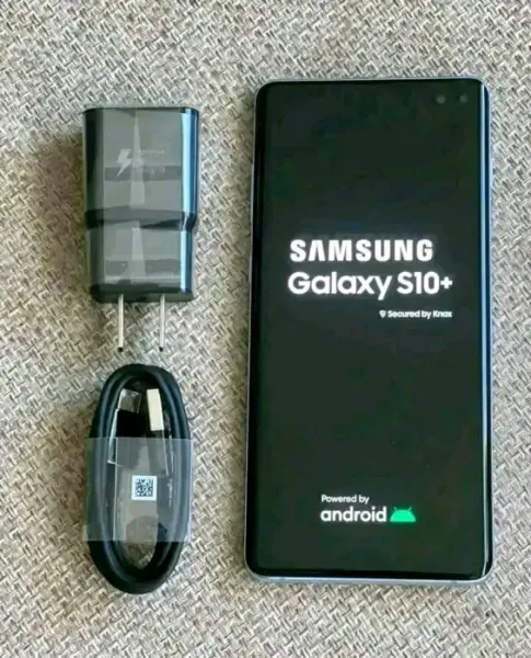 Clean Samsung Galaxy s10 plus