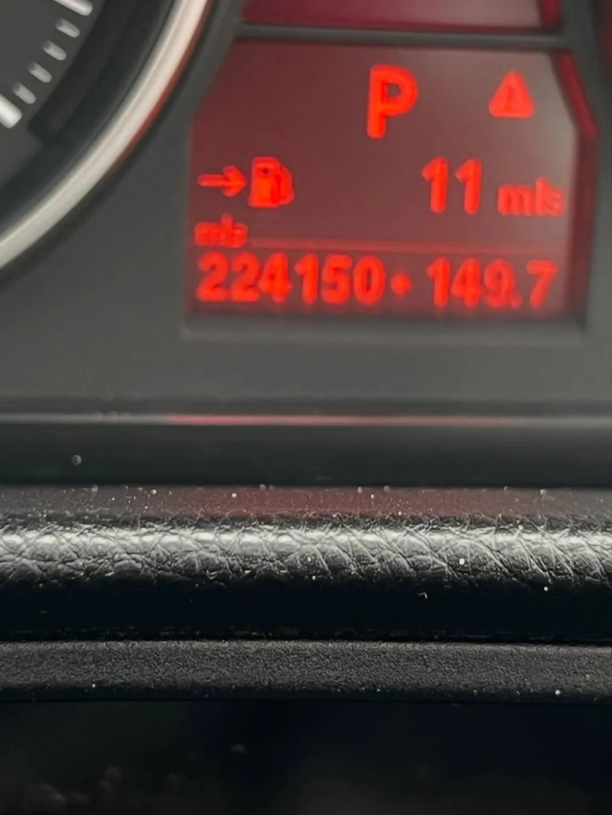 Clean used BMW E90 Cabriolet 2008 Model - Image 8