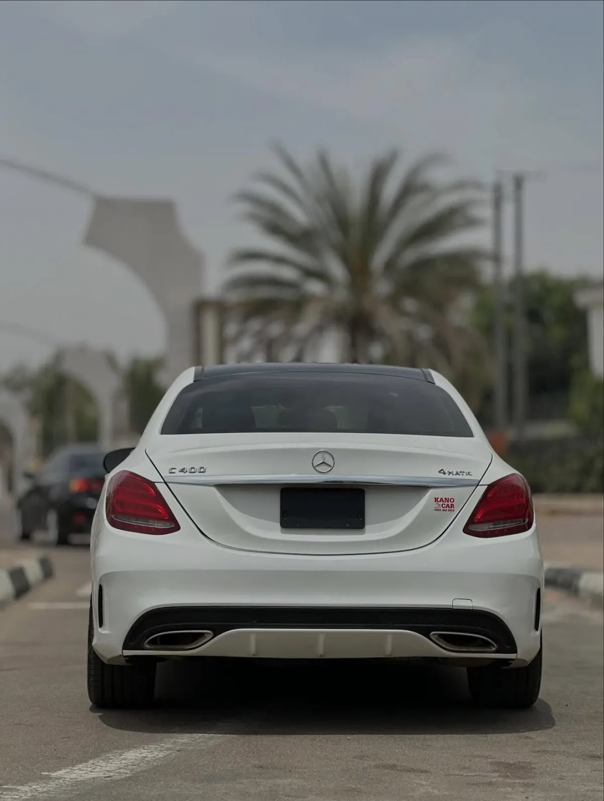 MERCEDES BENZ C400 4MATIC - Image 9