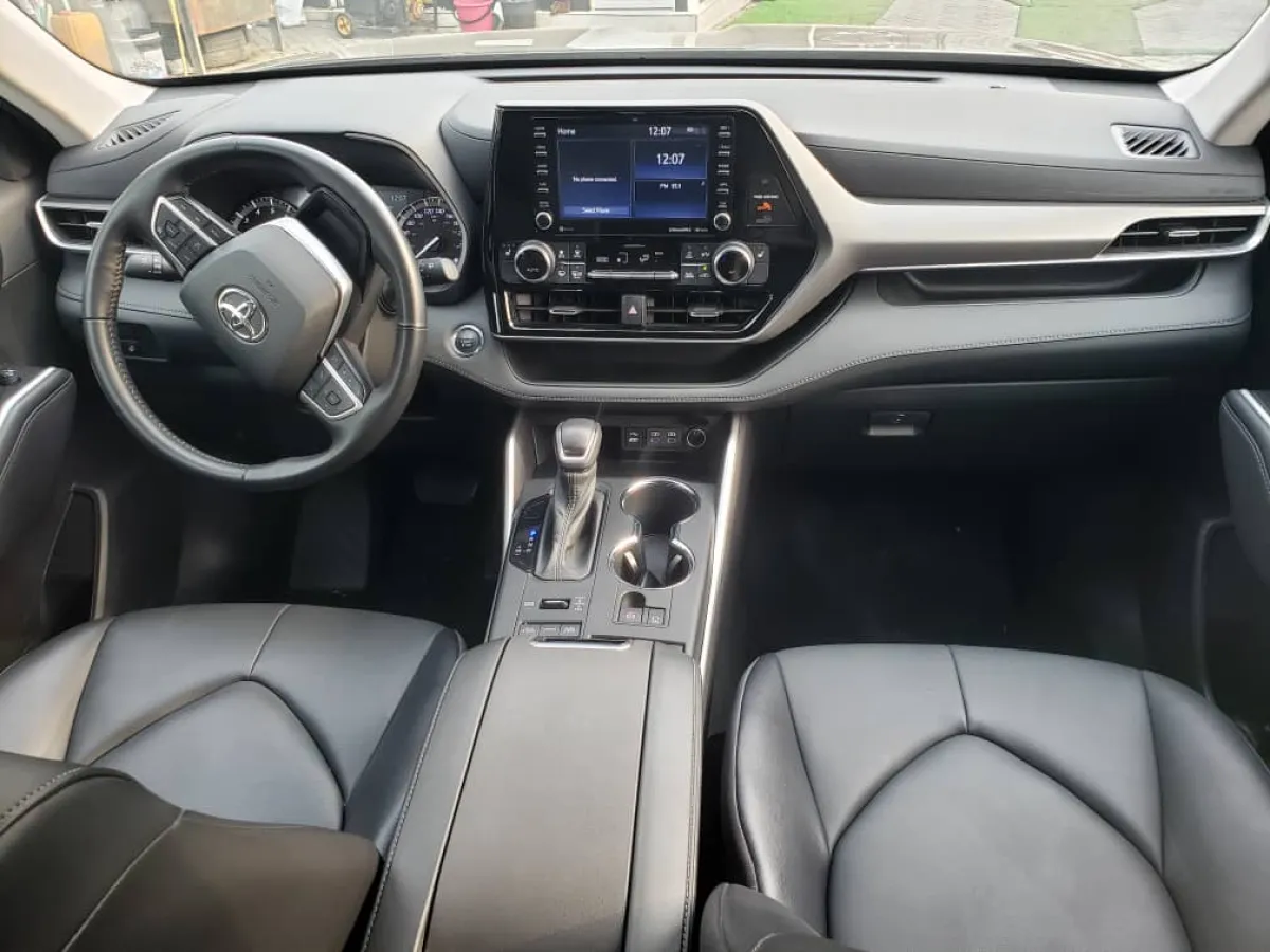 2022 Model Toyota Highlander Xle Toks Full Option Good Deal - Image 4