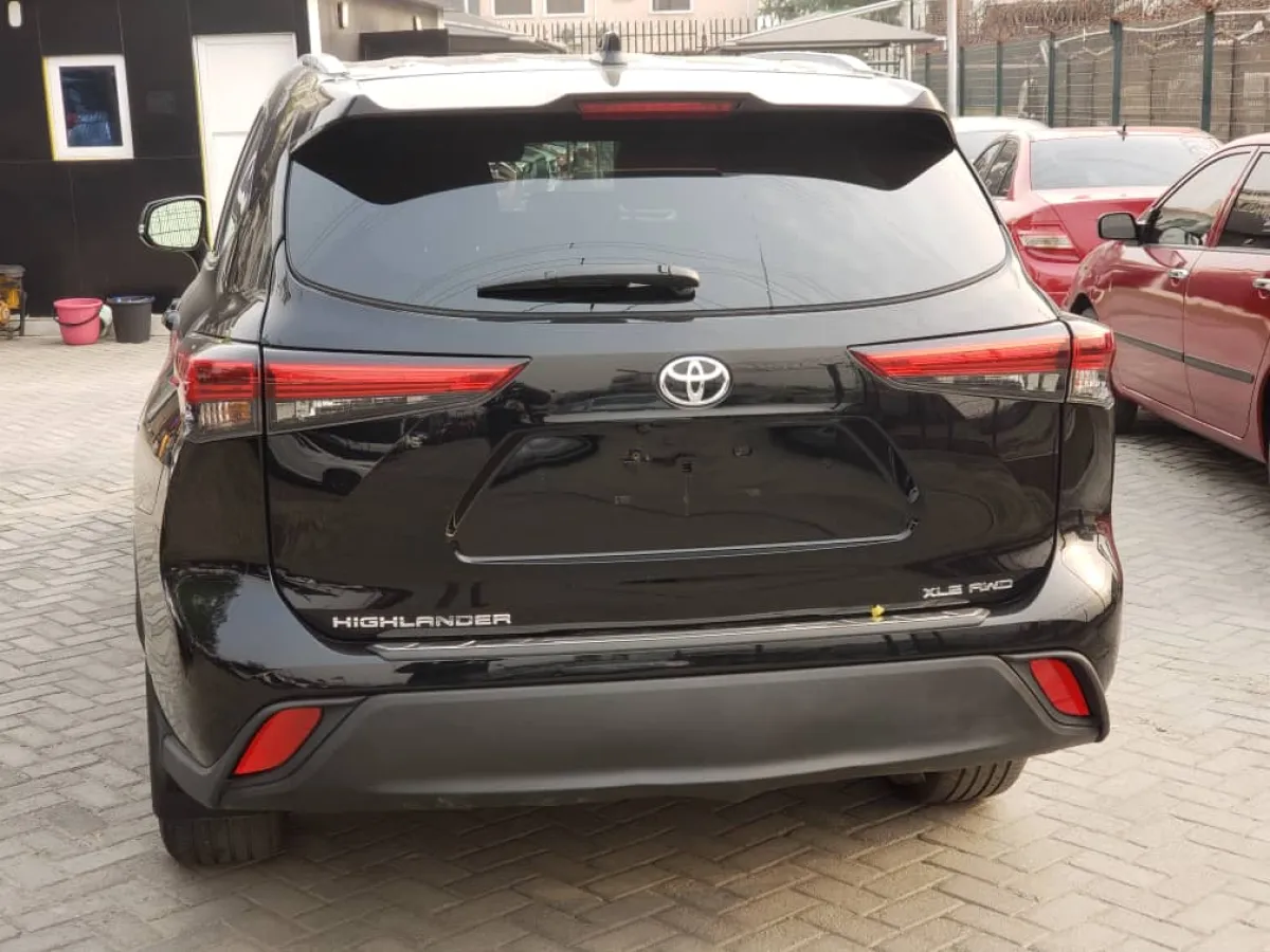 2022 Model Toyota Highlander Xle Toks Full Option Good Deal - Image 6