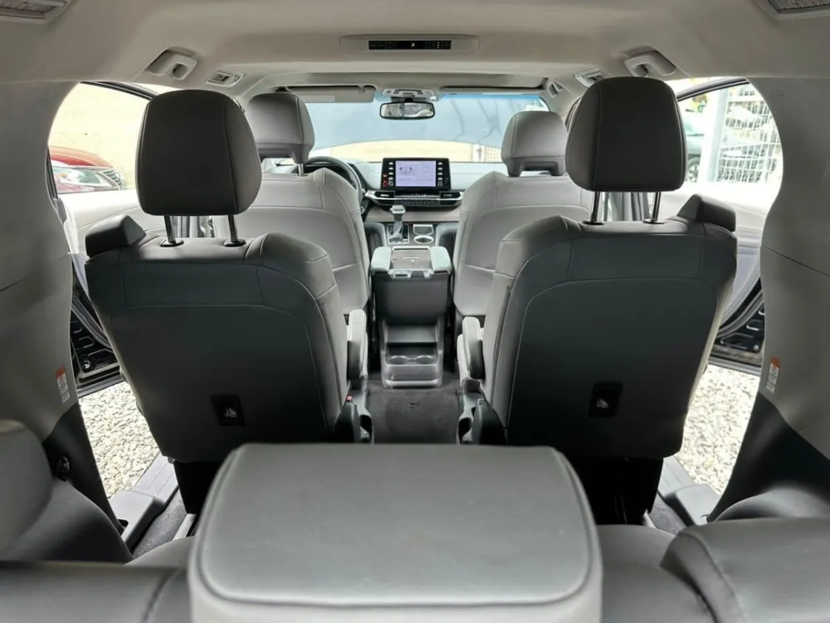 2022 Model Toyota Highlander Sportz Xse Toks Full Option - Image 2