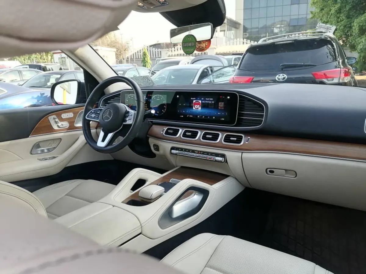 2022 Mercedes Benz GLE 350 - Image 4