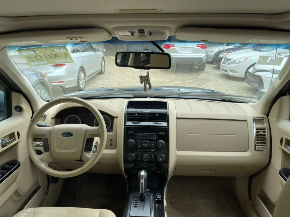 2010 Model Ford Escape Toks Full Option - Image 2