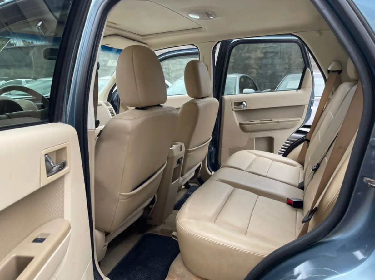 2010 Model Ford Escape Toks Full Option - Image 4