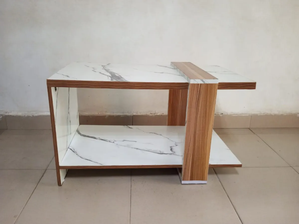 Stylish Center Table - Image 1