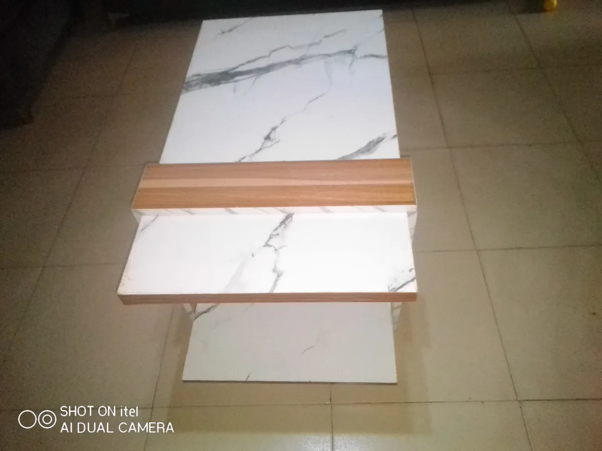 Stylish Center Table - Image 2