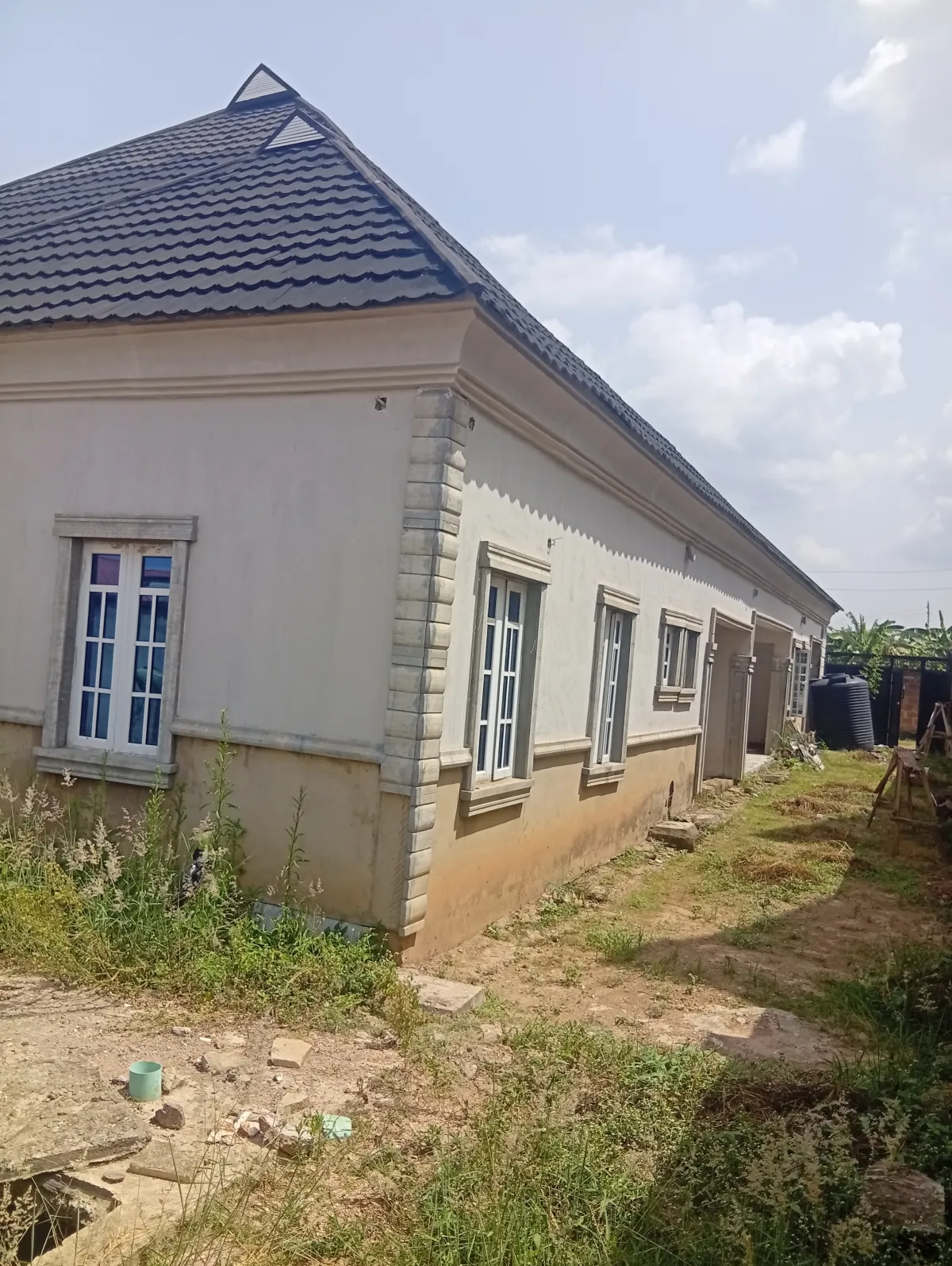 An High-class 4bedroom flat Bongalow(AmericanStyle)for quick sale inIbadan - Image 4
