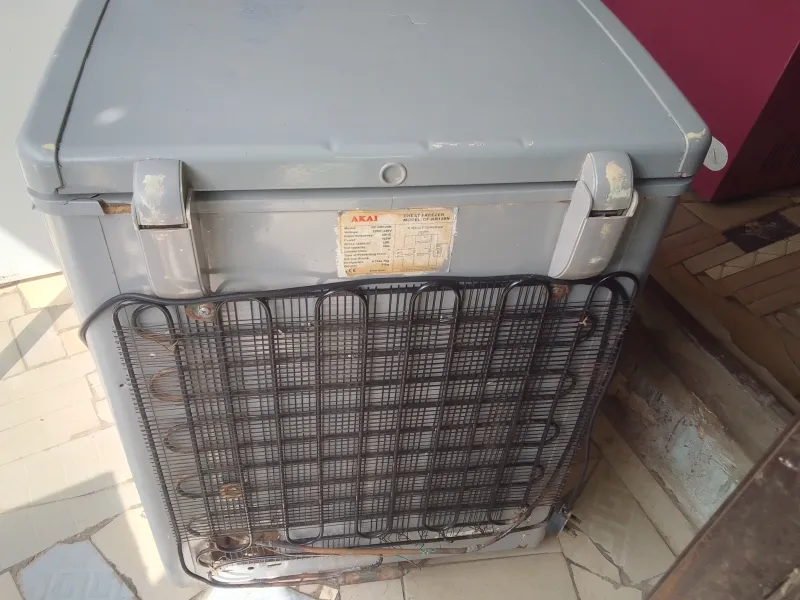 AKAI 128L Deep freezer